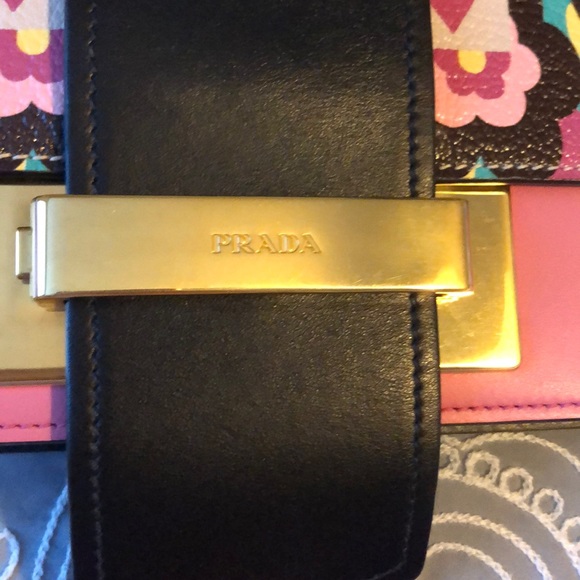 Sale! New Authentic Prada floral bag - Picture 7 of 16